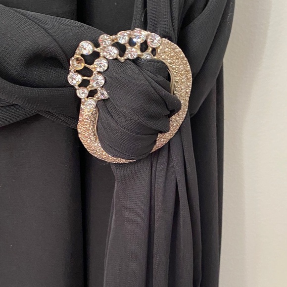 Chic Black Maxi Dress with Embellished Waist - Picture 2 of 7